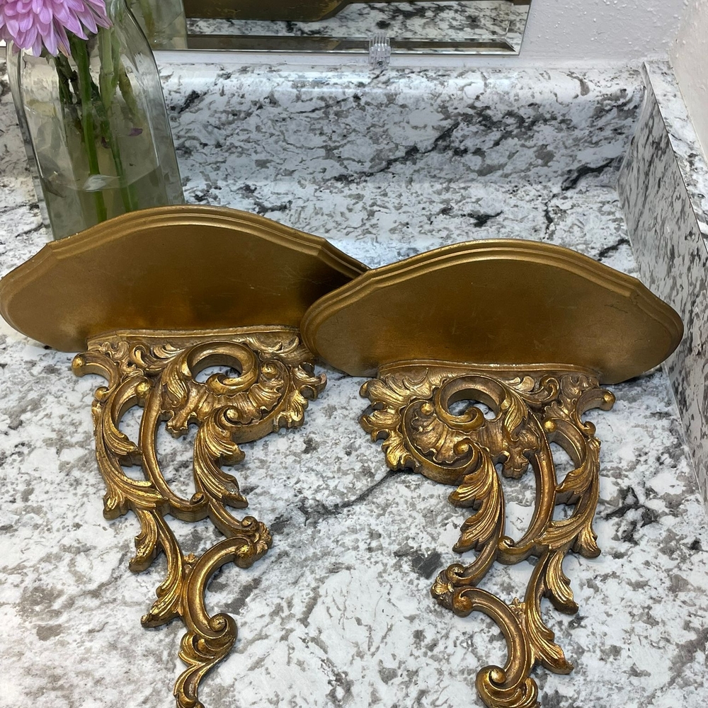 SYROCO WOOD Gold Display Shelve Pair with Ornate Design